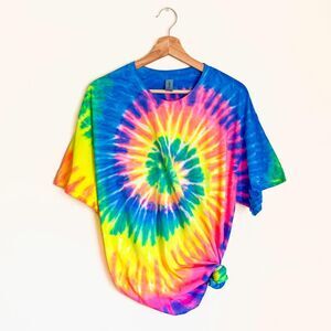 New Gildan Rainbow Tie-Dye Short Sleeve T-Shirt Crewneck Size X-Large Top